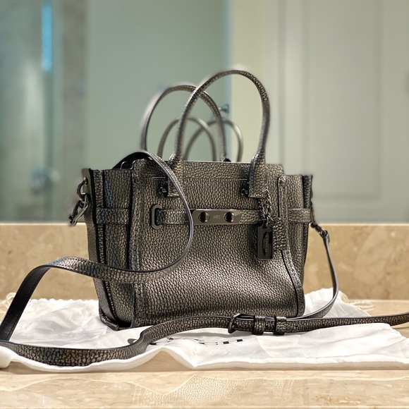 NEW Coach Swagger Bag - Picture 1 of 5